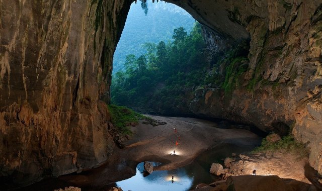 Son Dong największa jaskinia na świecie